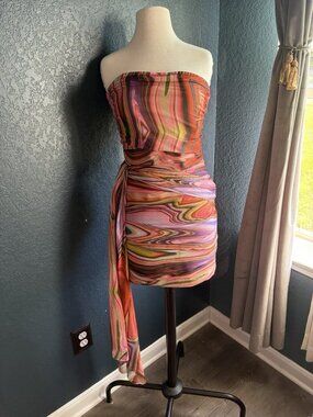 SOLD OUT ELLIAT Revolve Nala Strapless Mini Dress Multicolor Sz Small